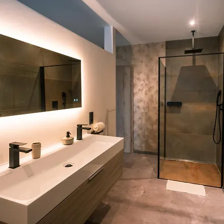 Premium Kahuna - Rizas Hills Apartment *